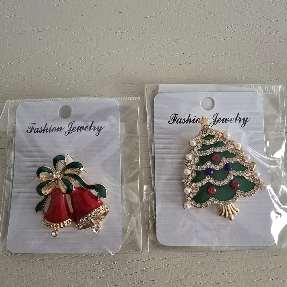 Fashion Jewelry Christmas Brooch Set - Red and Green - Picture 1 of 4